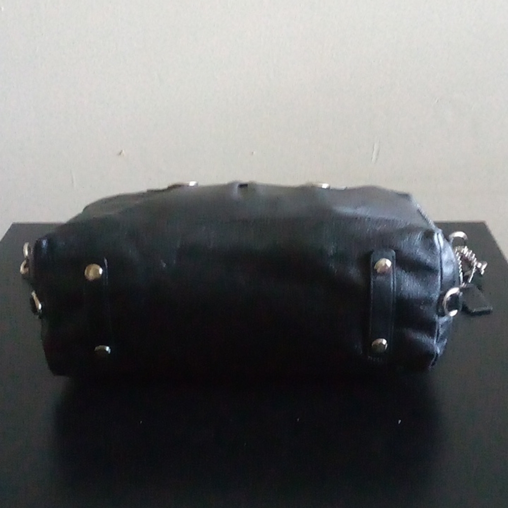 Coach - Picture 2 of 6